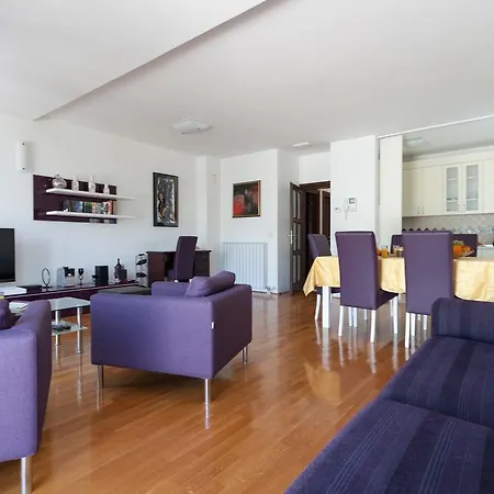 Solitudo Apartment *
