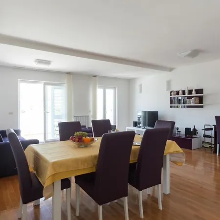 Apartment Solitudo