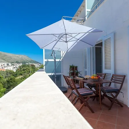Solitudo Apartment *